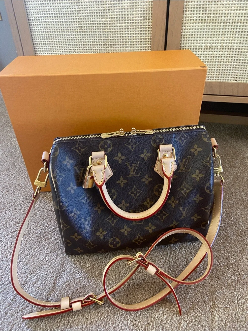 Authentic Louis Vuitton Monogram Speedy Bandoulière 25 M46977 Boston Bag